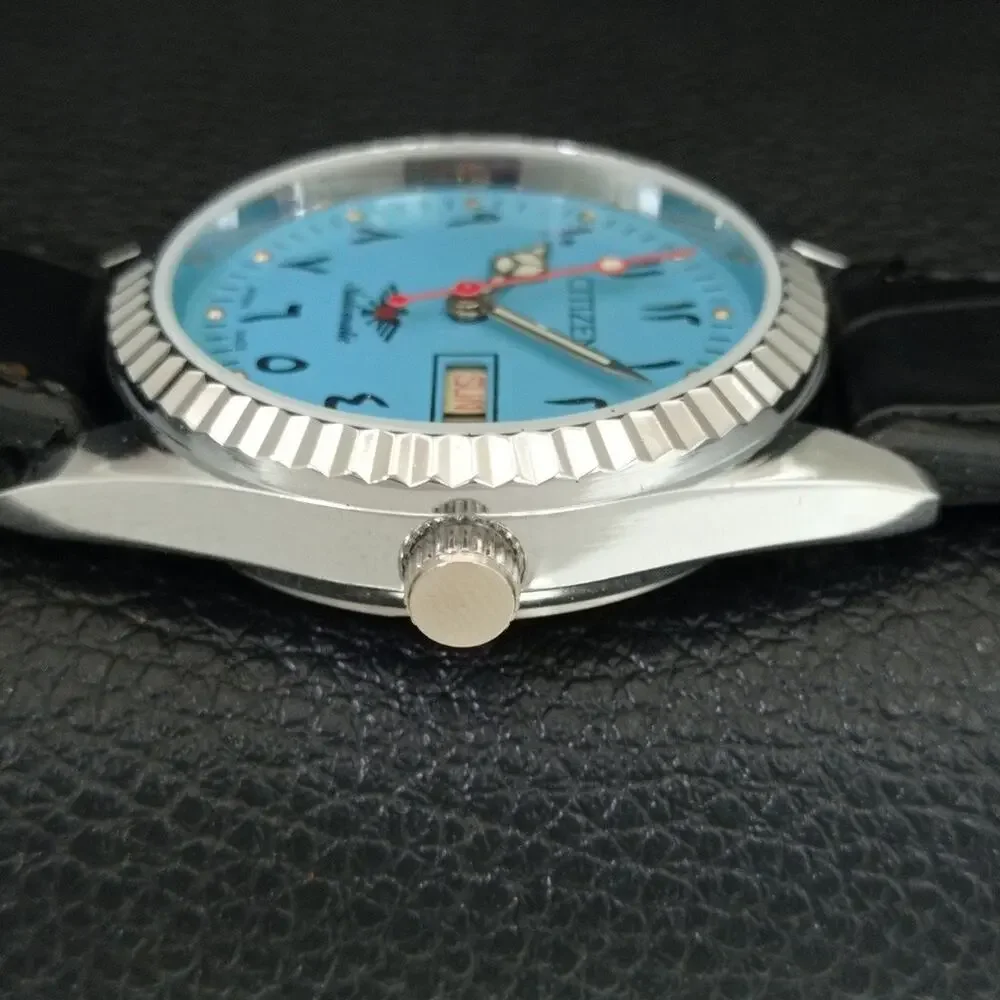 Vintage 1985 Citizen Automatic Mens Silver Watch W/daydate & Blue accents